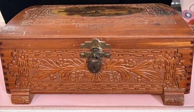 Caja de cedro tallado - Caja cofre del tesoro - Joyero vintage - COMO ESTÁ Foto 1 de 4