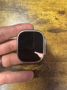 EUC Men’s Apple Watch Ultra - Photo 1 sur 7