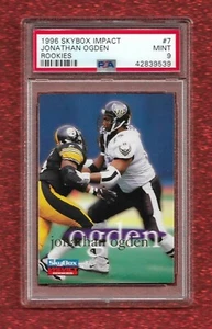 1996 SKYBOX IMPACT ROOKIES #7 JONATHAN OGDEN PSA 9 MINT RC HOF BALTIMORE RAVENS - Bild 1 von 1