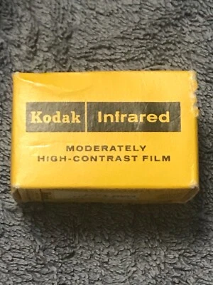 Kodak Infrarot Film IR 135-20 abgelaufen 1971 - Bild 1 von 4