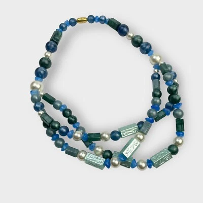 Gargantilla corta de plástico de colección collar con cuentas tonos de azul playa boho declaración Foto 1 de 4