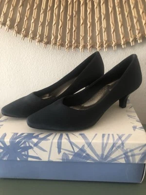 NUEVO Abella Mujer Tela Azul Marino Suela Cómoda Bomba 2.5" Charol Tacón Talla 7 Foto 1 de 4