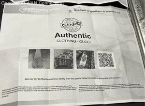 Authentisches Paket mit 2 Artikeln, darunter Gucci grüne Herrenkrawatte - Bild 1 von 12
