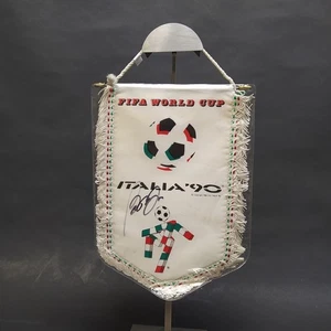 Wimpel Fifa World Cup Italien '90 mit Autogramm von Roberto Baggio. Gutschein - Bild 1 von 3