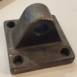 (BDEB-07) - Eye Bracket - 3.5''x3.5'' Base - 0.75'' Pin Hole - Black - Picture 1 of 4