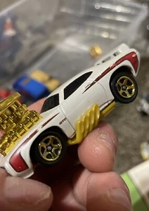 Hot Wheels Blown 1969 GTO Judge Pearl White 1/64 Repro 2002 - Picture 1 of 4