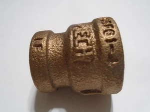 Brass Reducing Coupling 1/2" to 3/4" Threaded Ends Lead Free - Picture 1 of 3