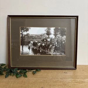 Gerahmtes Vintage Foto - "Kington Ruderrennen" - Szene Anfang 20. Jahrhundert - Bild 1 von 10