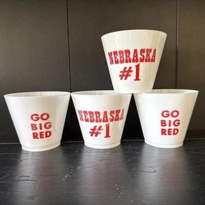 Vintage anni 70 Nebraska #1/Go Big Red 4 tazze di plastica Cornhuskers Airlite Plastics - Foto 1 di 14