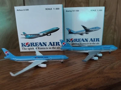 Juego de dos modelos diecast Korean Airlines Schabak 1/600 B-747-400 y A-330 Foto 1 de 3