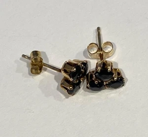 9CT GOLD SAPPHIRE EARRINGS - Picture 1 of 8