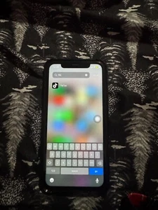 Apple iPhone XR (WITH TIK TOK INSTALLED) - 128 GB - Coral (Unlocked) - Picture 1 of 4
