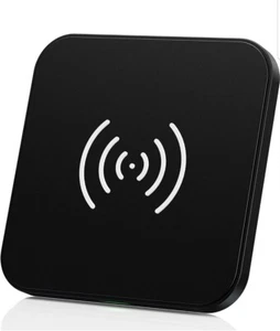 Chargeur sans fil rapide certifié Qi 10W avec caoutchouc antidérapant - Photo 1 sur 9