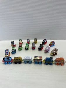 Thomas The Tank Engine Trains bulk lot of 20 Collection Engines & Carriages VGC - Picture 1 of 9