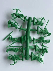 Dark Alliance AMAZONS (SET1) - 1/72 Scale-Contains 10 Figures on 1 Sprue - 72020 - Picture 1 of 4