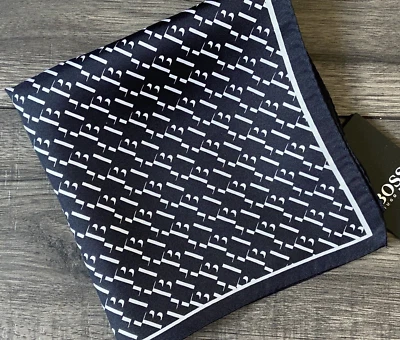 HUGO BOSS Pañuelo De Seda Con Monograma Hecho En Italia BNWT - Imagen 1 de 4