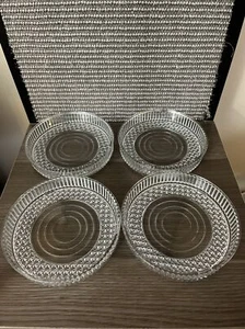 Juego de cuatro platos redondos de vidrio transparente vintage hechos en Malasia de 6 pulgadas - Imagen 1 de 6