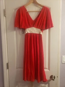 Bebe Plunge V-Neck Empire Waist Satin Sash Back Bow Dress Classic Red MEDIUM - Picture 1 of 3