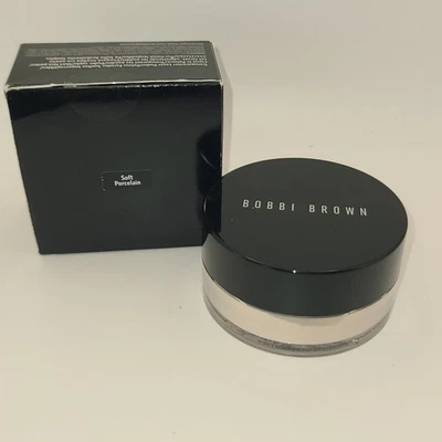 Bobbi Brown Sheer Finish Loose Powder in SOFT PORCELAIN .35 OZ / 10G - Image 1 of 3