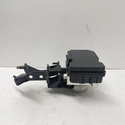 Bomba de freno Nissan 350Z 2008 ABS usada - poco kilometraje - original OEM Foto 1 de 4