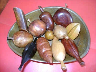 Ancienne Coupe de Fruits en Bois Exotique Sculptés 12 Fruits, même grosseurs et - Photo 1/4