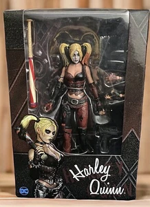 NECA Arkham City Harley Quinn Action Figure (1/4 Scale)/New and Sealed Box - Picture 1 of 5