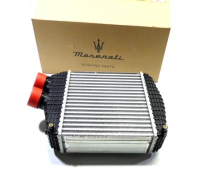 Original Maserati Ghibli Quattroporte Ladeluftkühler Kühler links Intrercooler - Bild 1 von 4