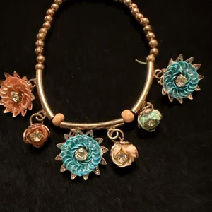 Goldtone Floral Charm Beaded Adjustable Bracelet Rhinestones 6-8” (Lot#344) - Picture 1 of 7
