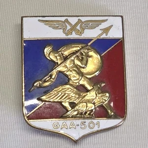 09L9 INSIGNE PUCELLE 501 e GAA GROUPE D'ARTILLERIE DE L'AIR DRAGO ROMAINVILLE - Picture 1 of 3