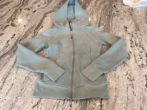 lululemon Silver Blue Full Zip Scuba Sz 2 - Picture 1 of 5