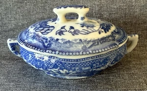 Tureen infantil miniatura azul sauce con tapa - Imagen 1 de 4