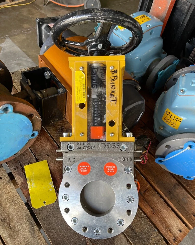 4" 150 KNIFE GATE W PHENOLIC BLADES 316 SS DSS VALVES SV1S04-SS-SS-AF/1-HW-S43 - Image 1 of 4