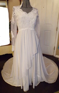 Ladies Homesewn White Beaded Lace Lined Wedding Dress~Size Medium~Pre-Owned - Picture 1 of 22