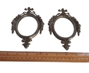 Par de marcos de espejo de vidrio de latón ornamentado vintage de Italia *4"x 6,25" LEER - Imagen 1 de 5