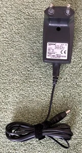 Genuine Nokia 2-Pin Mains Charger ACP-8E - charge your Nokia on the continent! - Zdjęcie 1 z 3