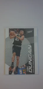 Tim Duncan 2023-24 Player of the Day Basketball Card #76 San Antonio Spurs - Bild 1 von 2