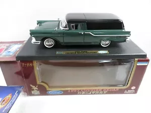 Road Legends 1957 Courier Sedan Delivery 1:18 *come nuovo* #7499 - Foto 1 di 6