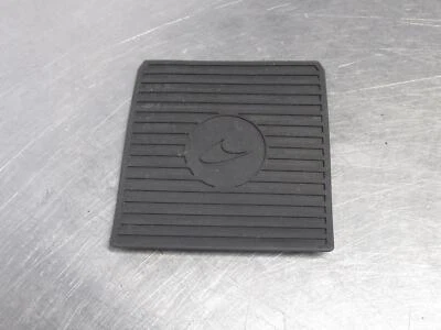 EB1392 2014 14 MCLAREN MP4-12C FRONT CENTER CONSOLE RUBBER MAT PAD - Image 1 of 4