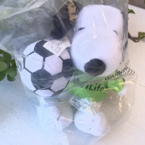Snoopy Peanuts MetLife Soccer Ball Sealed Package New - Picture 1 of 9