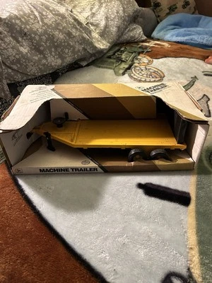 1/16 John Deere Yellow Flatbed Machinery Trailer With Winch - Image 1 of 3