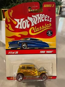 Hot Wheels Clásicos Serie 3 #11 Ford "Vicky" Dorado Con RL5SPs - Imagen 1 de 2