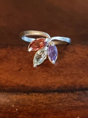 Anillo de plata de ley PRASIOLITA, AMATISTA Y GRANATE, 3 piedras marquesa, talla 6 Foto 1 de 4