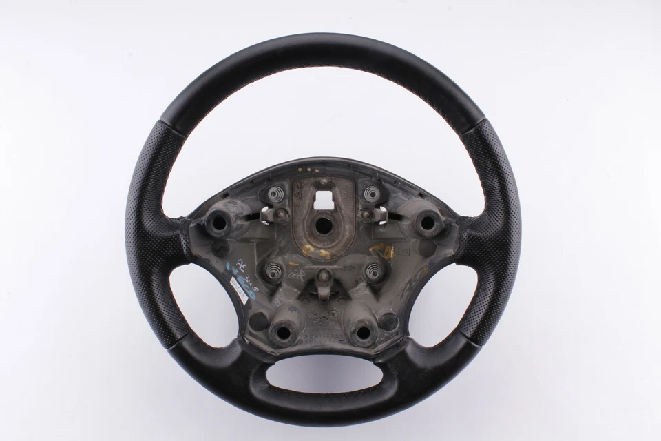 Funda volante cuero Iveco Daily IV V año 2006-2014 Mcarstyling ⭐⭐⭐⭐⭐⭐⭐ Foto 1 de 4