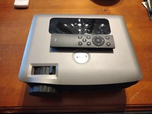 Dell 2400MP DLP Projector 3,000 Lumens HDTV XGA W/ Cables & Case - Afbeelding 1 van 6
