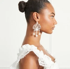 Neu mit Etikett Hill House Muschel Ohrringe - Perle und Strass Meerjungfrau Strand Hochzeit - Bild 1 von 7