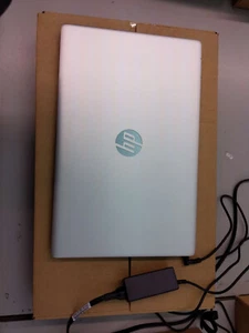 HP 17.3'' Laptop FHD AMD Ryzen 5 7520U 16GB RAM 512GB SSD Radeon Graphics Win 11 - Picture 1 of 5