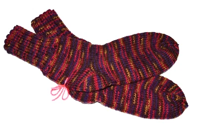 NEW Hand Knitted 100% Pure Wool Women's Socks Size 7-9 Red/Brown Multi - Image 1 of 3