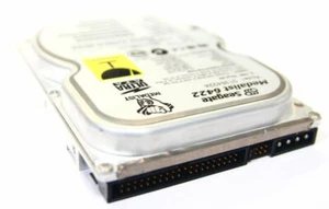 Seagate Medalist 17242 17.2GB IDE / P-ATA HDD Hard Drive 3.5" 5400rpm ST317242A - Picture 1 of 1