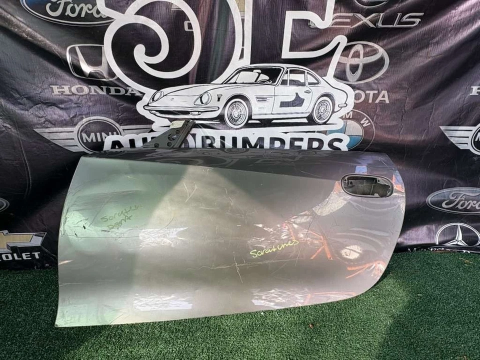 Carcasa de puerta del conductor izquierdo BMW Z4 2003-2008 OEM 41517201637 Foto 1 de 4