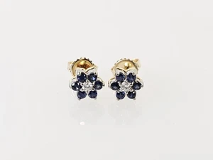 Pendientes de diamantes redondos de zafiro APX genuinos de oro amarillo de 18 quilates de 1 quilates (AM1081649) - Imagen 1 de 6